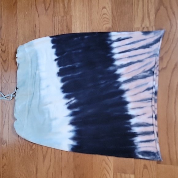 YAKIRA BELLA TIE-DYE SKIRT sz Medium - Picture 5 of 7